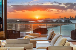 Exquisite Double-unit Condo With Oceanfront Views